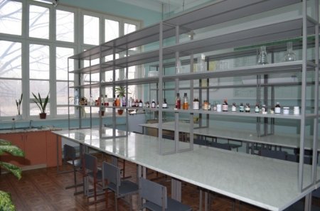 Лабораторія мікробіології